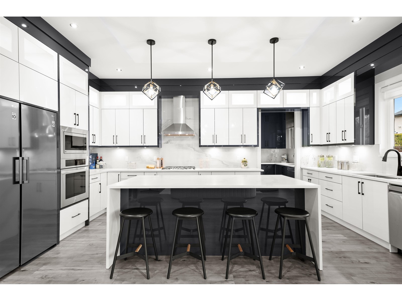 Photo 8 of 16117 108 Avenue, Surrey BC