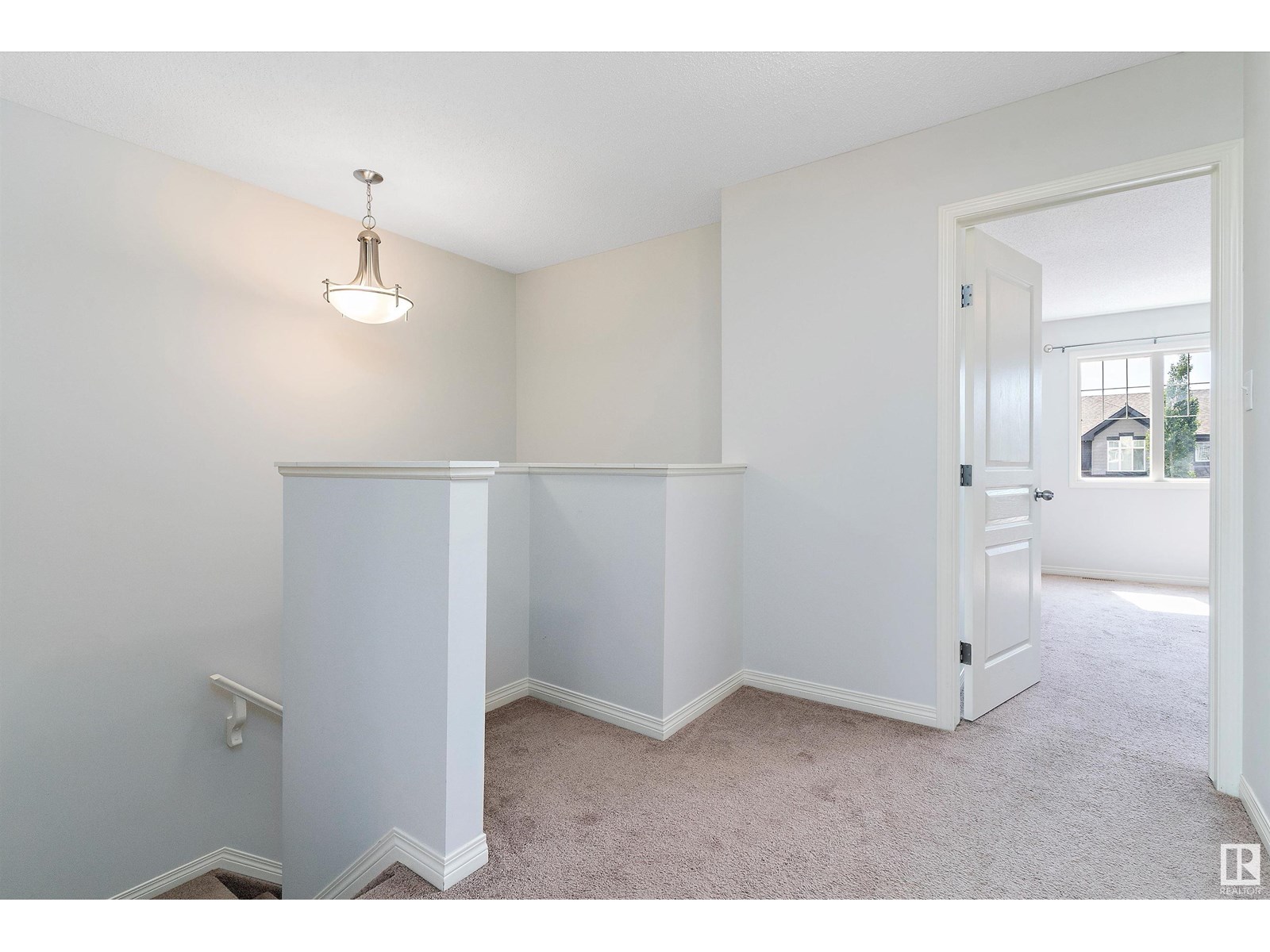 Photo 21 of 17135 38 St Nw, Edmonton AB