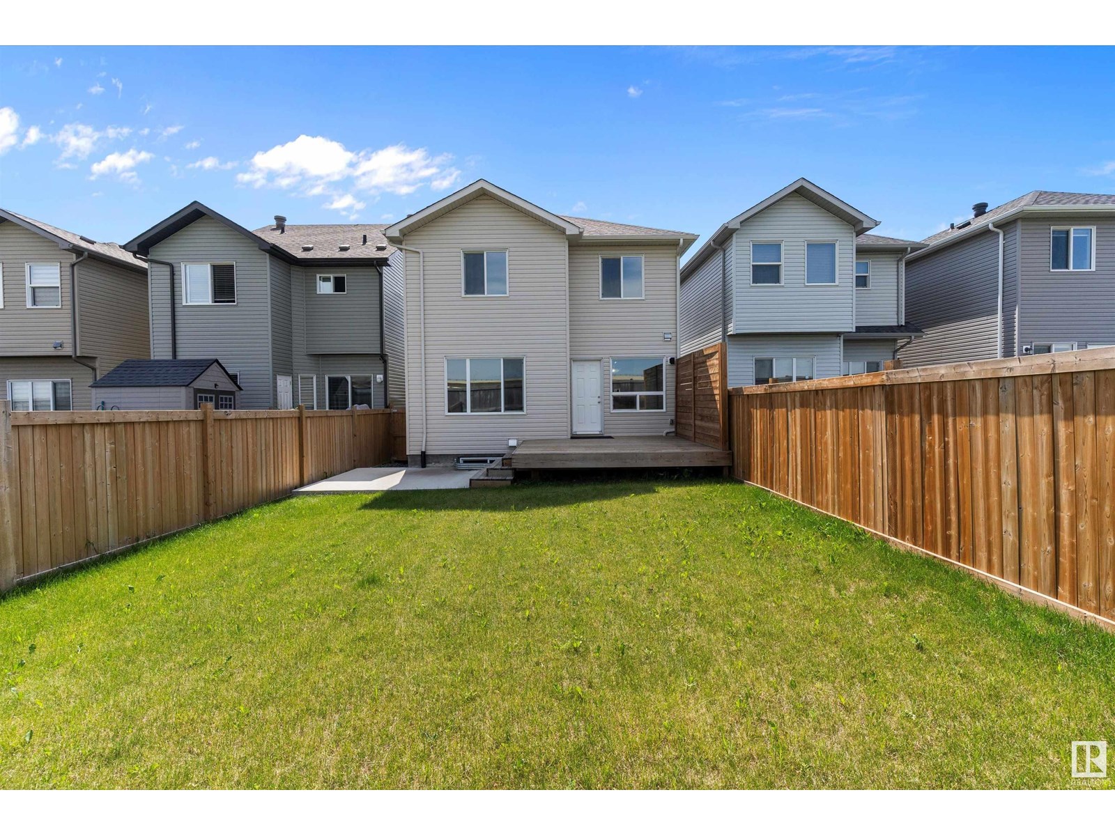 Photo 38 of 17135 38 St Nw, Edmonton AB