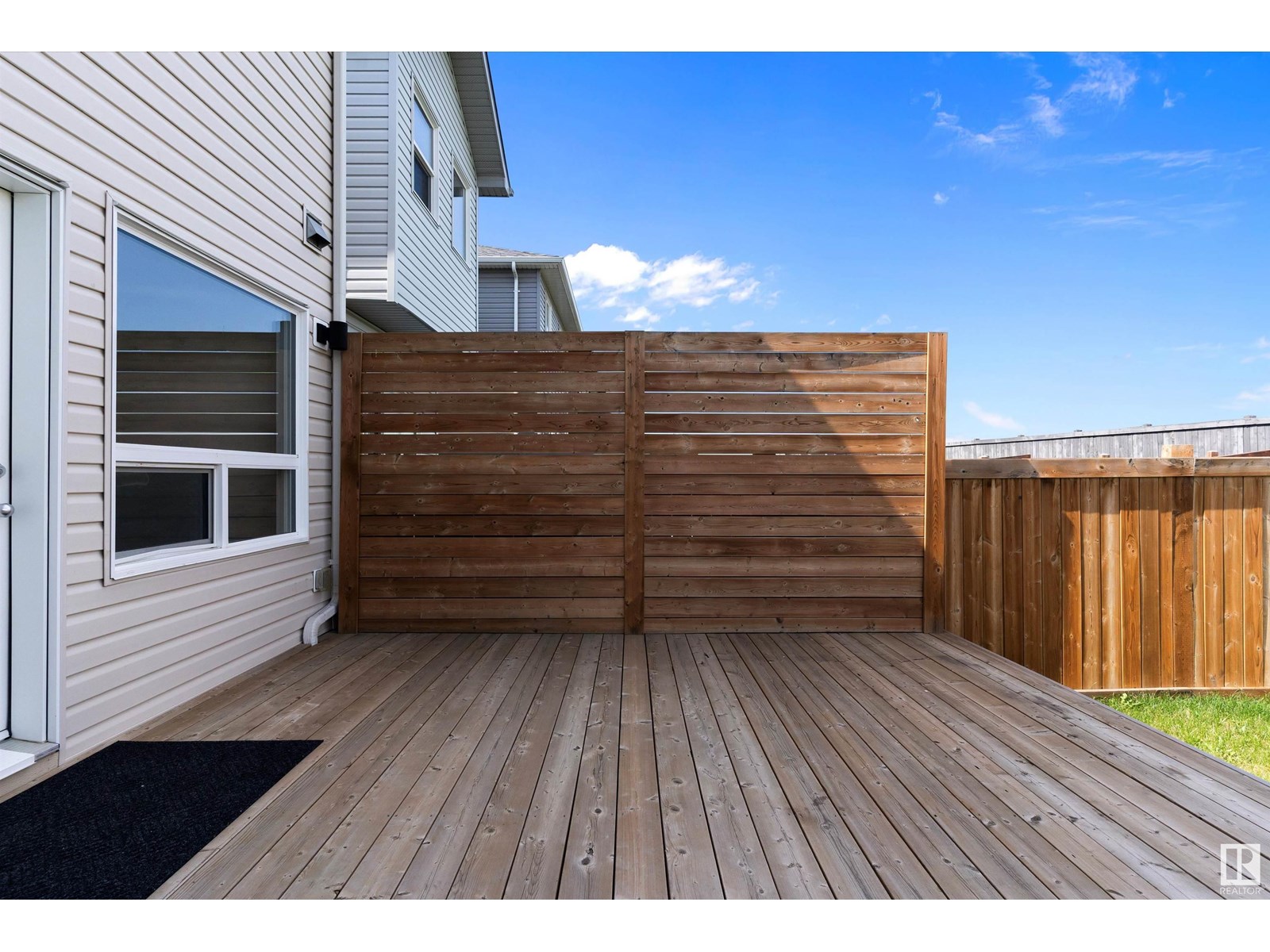 Photo 4 of 17135 38 St Nw, Edmonton AB