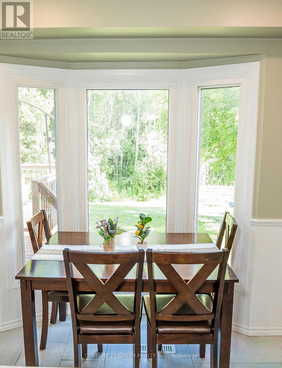 Photo 17 of 13 Alderbrook Drive, Clarington ON