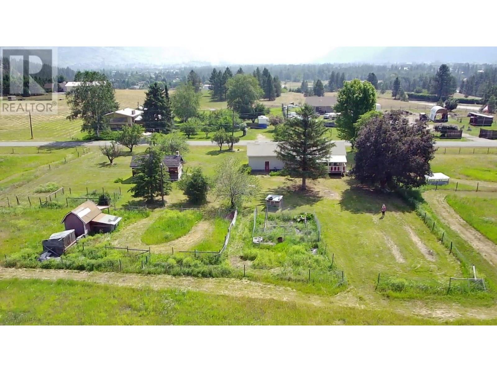 6045 TOWER Road, Grand Forks