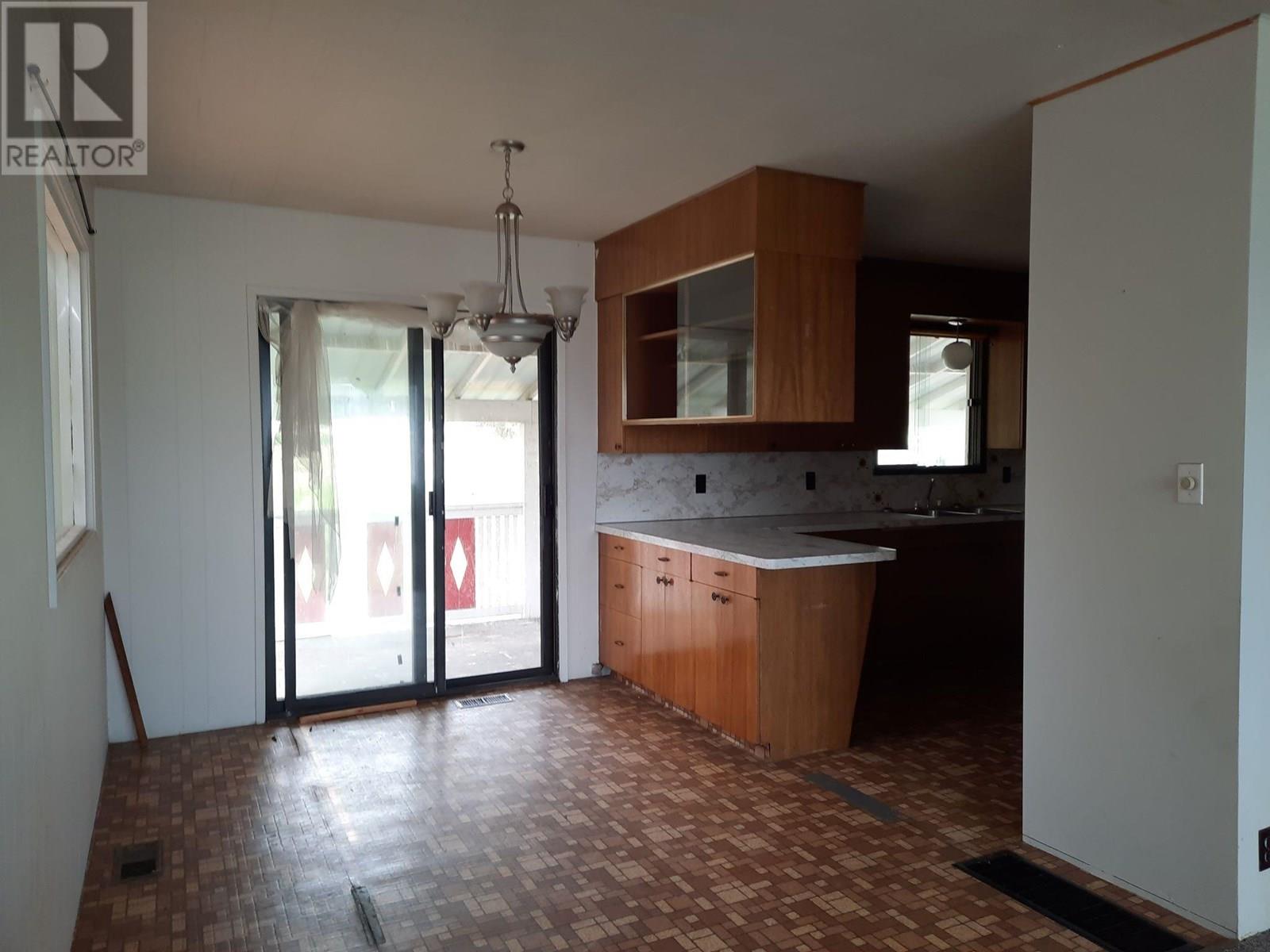 6045 TOWER Road, Grand Forks