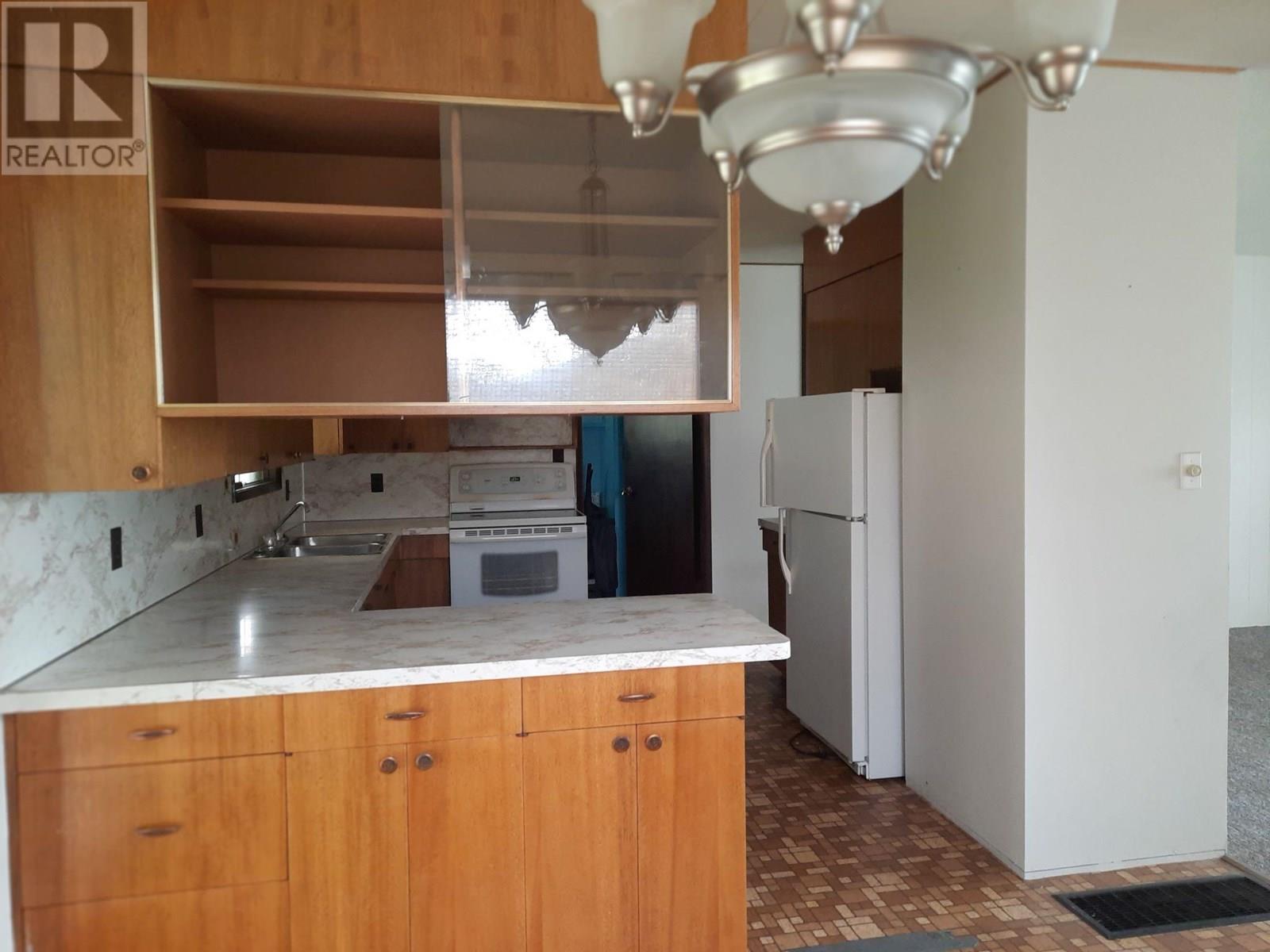 6045 TOWER Road, Grand Forks