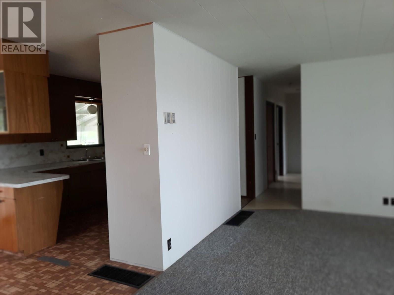 6045 TOWER Road, Grand Forks