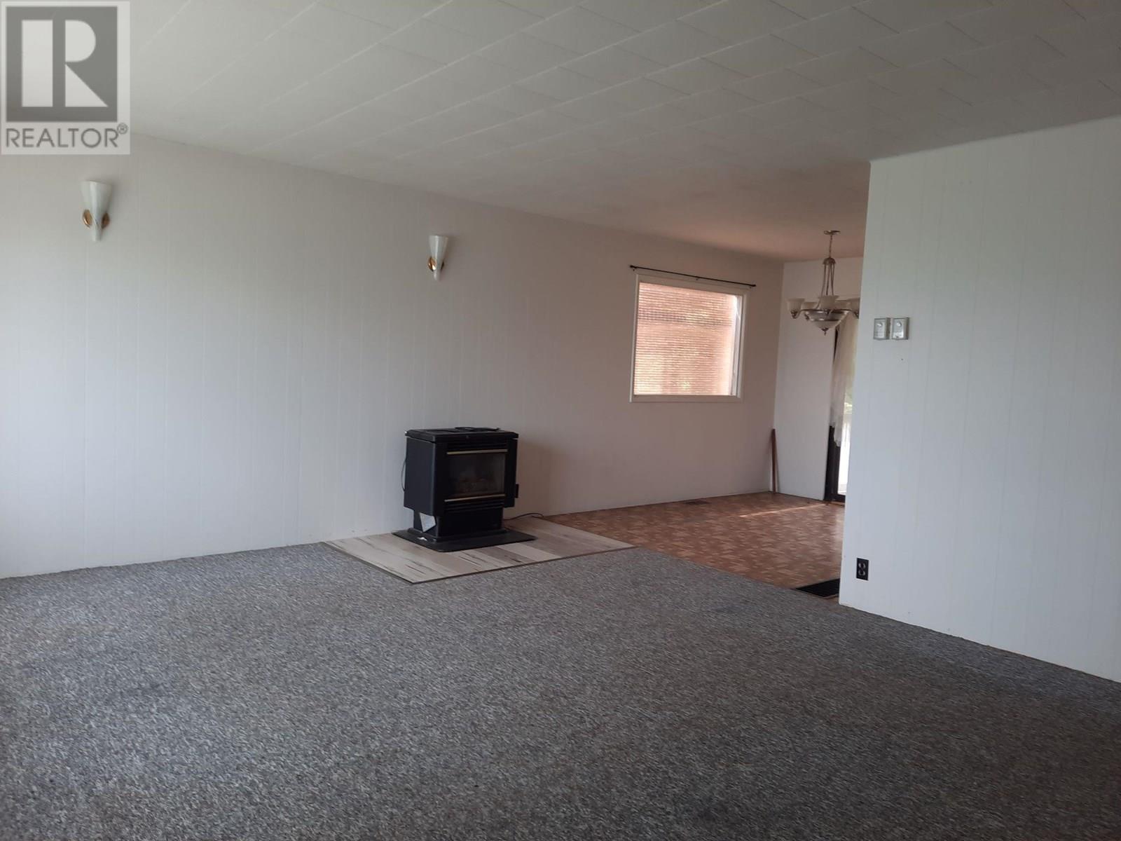 6045 TOWER Road, Grand Forks