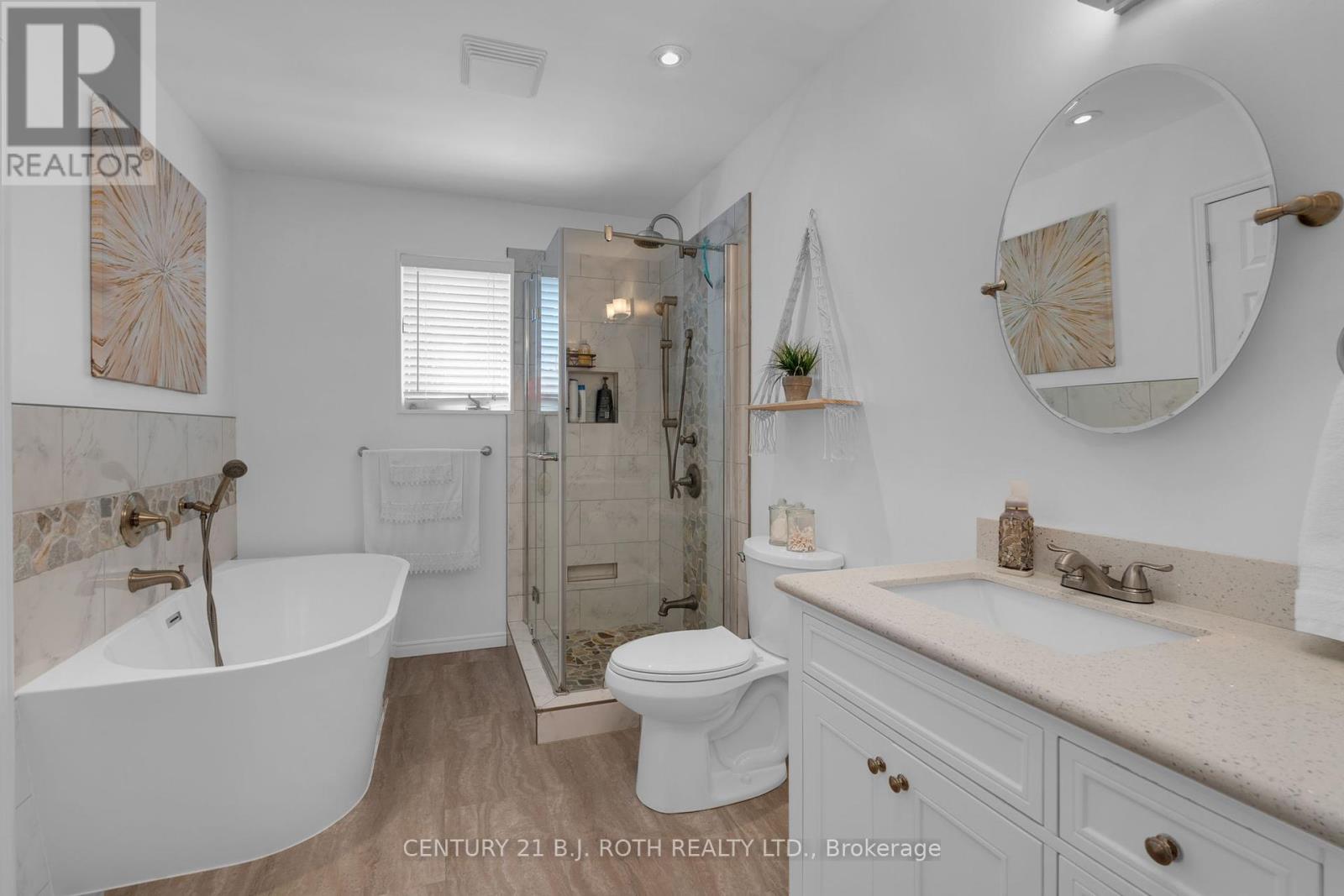 Photo 12 of 175 Segwun Boulevard, Gravenhurst ON