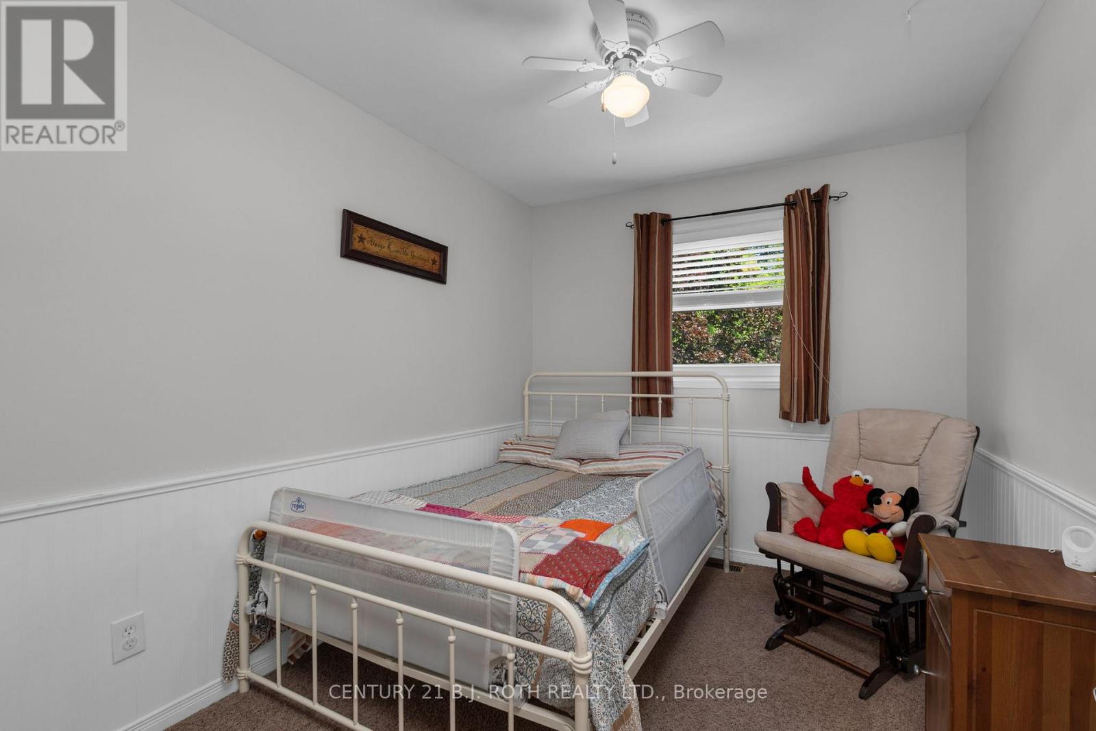 Photo 16 of 175 Segwun Boulevard, Gravenhurst ON