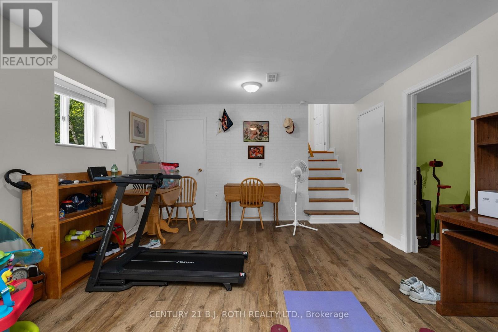 Photo 19 of 175 Segwun Boulevard, Gravenhurst ON