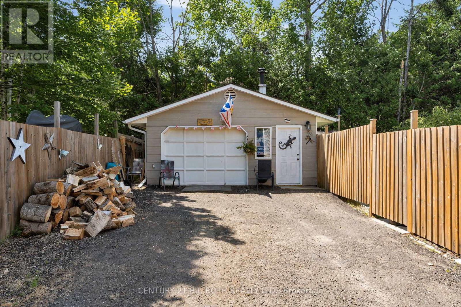 Photo 22 of 175 Segwun Boulevard, Gravenhurst ON