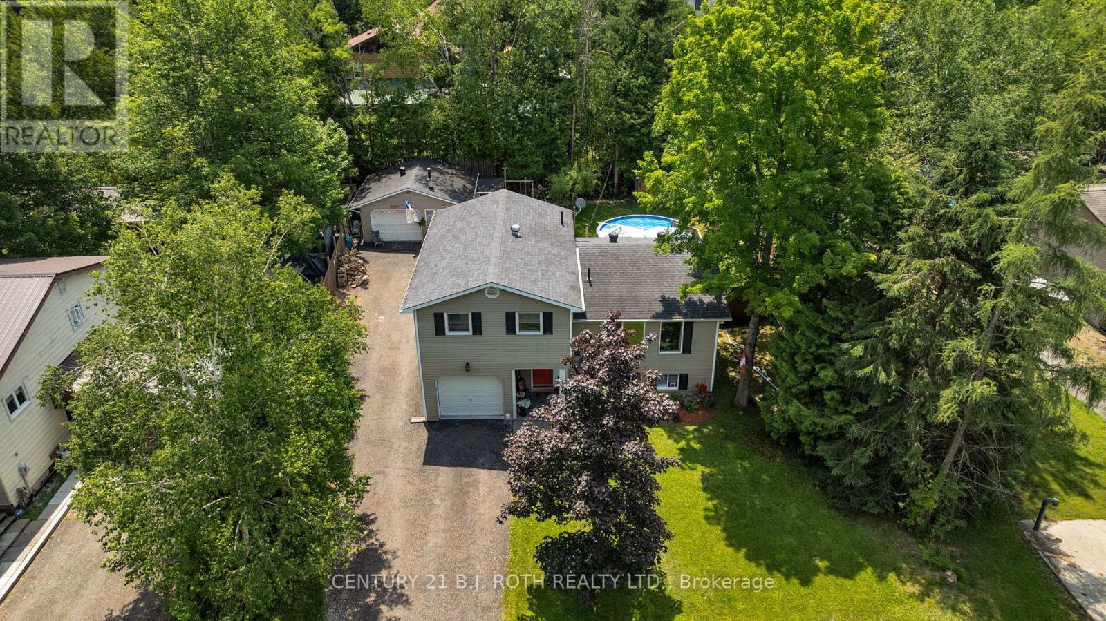 Photo 33 of 175 Segwun Boulevard, Gravenhurst ON