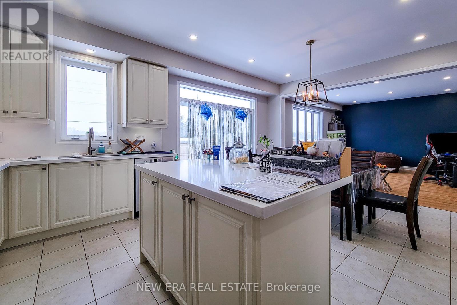 Photo 40 of 24 Esther Crescent, Thorold ON