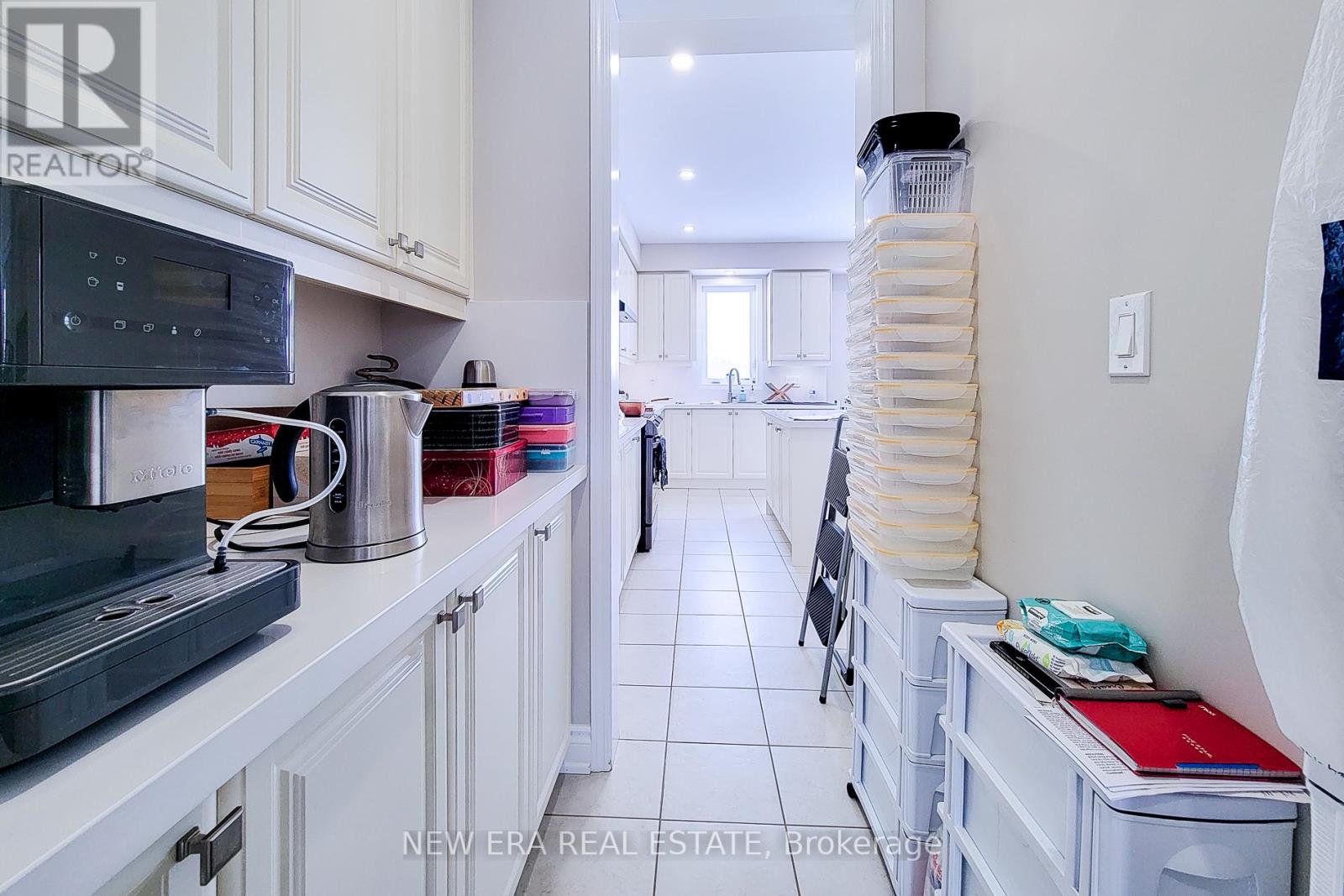 Photo 25 of 24 Esther Crescent, Thorold ON