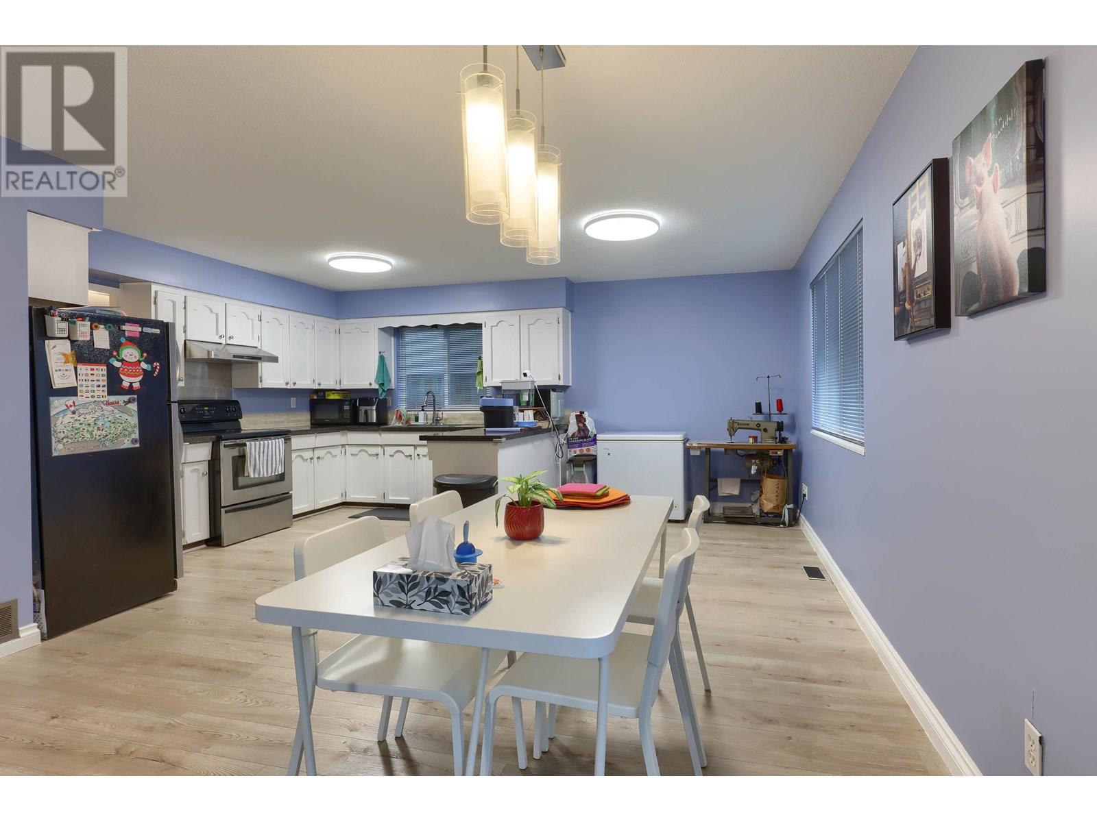 Photo 6 of 8800 Ashby Place, Richmond BC