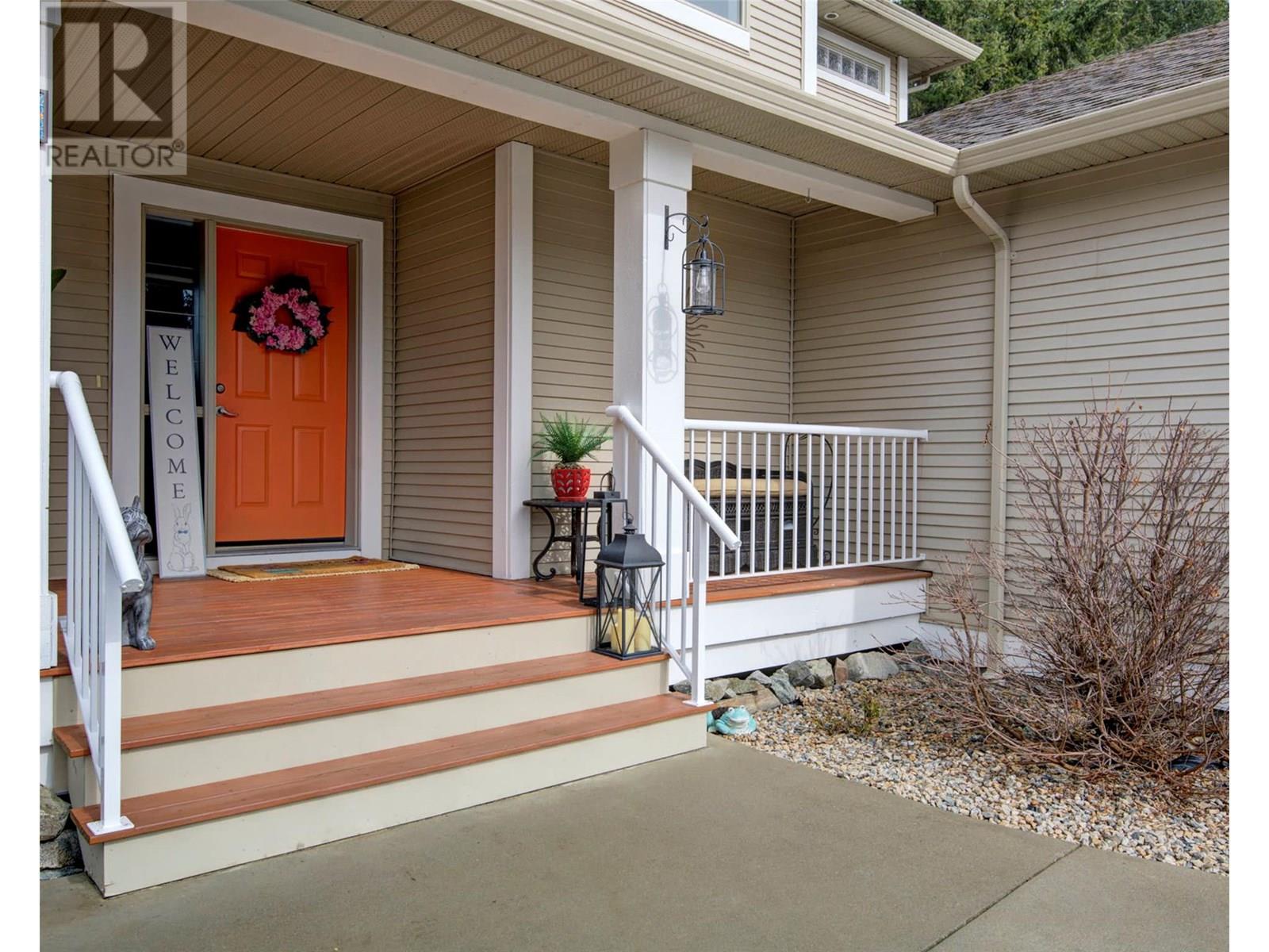 Photo 7 of 17 Kestrel Court, Vernon BC
