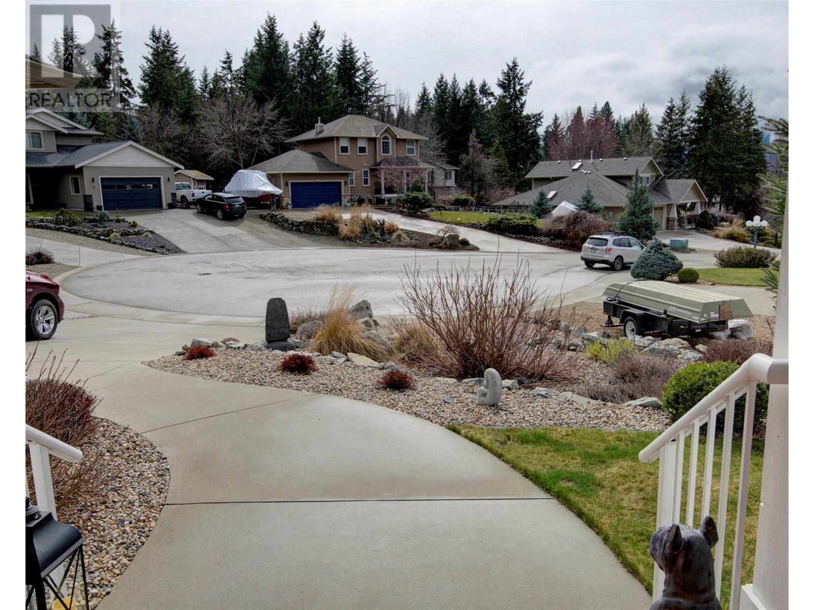 Photo 5 of 17 Kestrel Court, Vernon BC