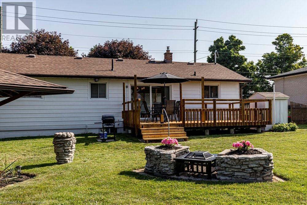 Photo 15 of 8477 Dickenson Road E, Hamilton ON