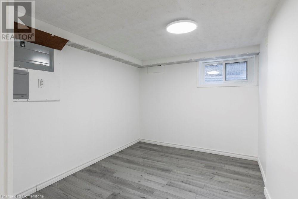 Photo 32 of 8477 Dickenson Road E, Hamilton ON