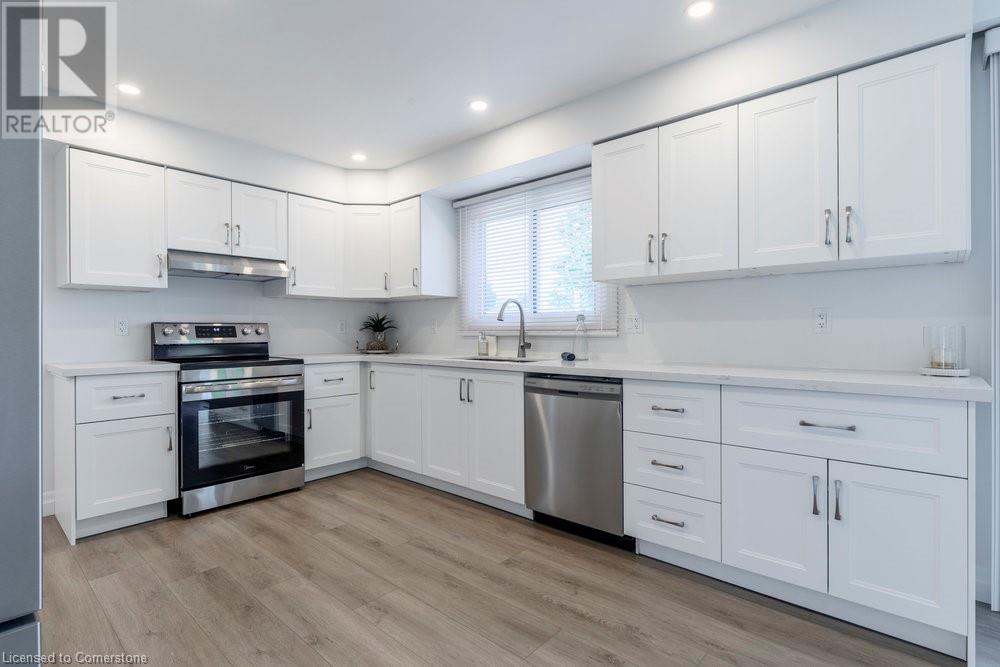Photo 9 of 8477 Dickenson Road E, Hamilton ON
