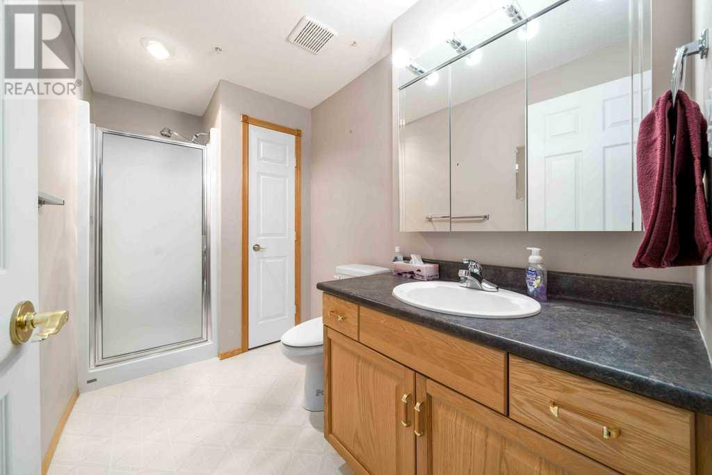 Single Family House for Sale in   Southview Drive SE Connaught Medicine Hat 