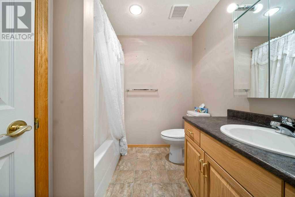 Single Family House for Sale in   Southview Drive SE Connaught Medicine Hat 
