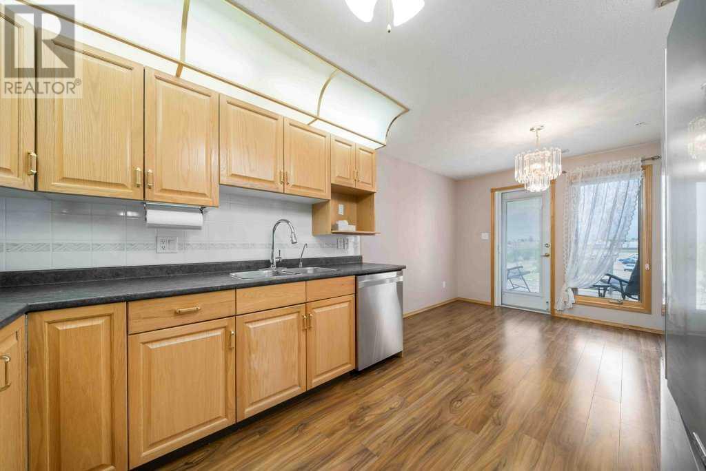 Single Family House for Sale in   Southview Drive SE Connaught Medicine Hat 