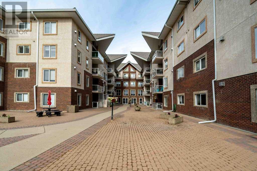 Single Family House for Sale in   Southview Drive SE Connaught Medicine Hat 