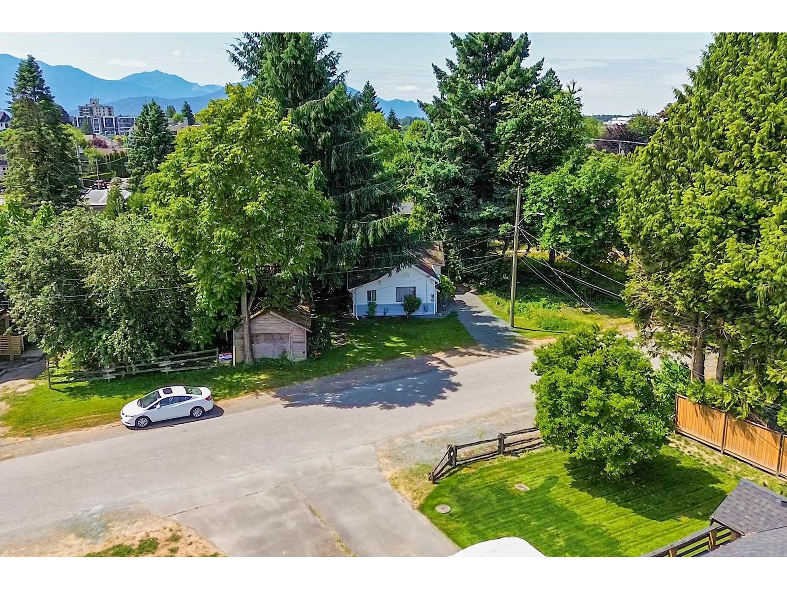 Photo 6 of 45728 Henderson Avenue Chilliwack Proper West, Chilliwack BC