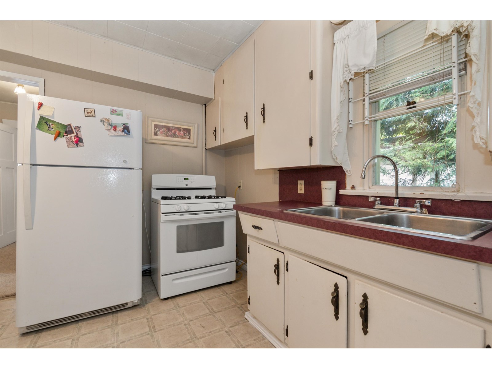 Photo 16 of 45728 Henderson Avenue Chilliwack Proper West, Chilliwack BC
