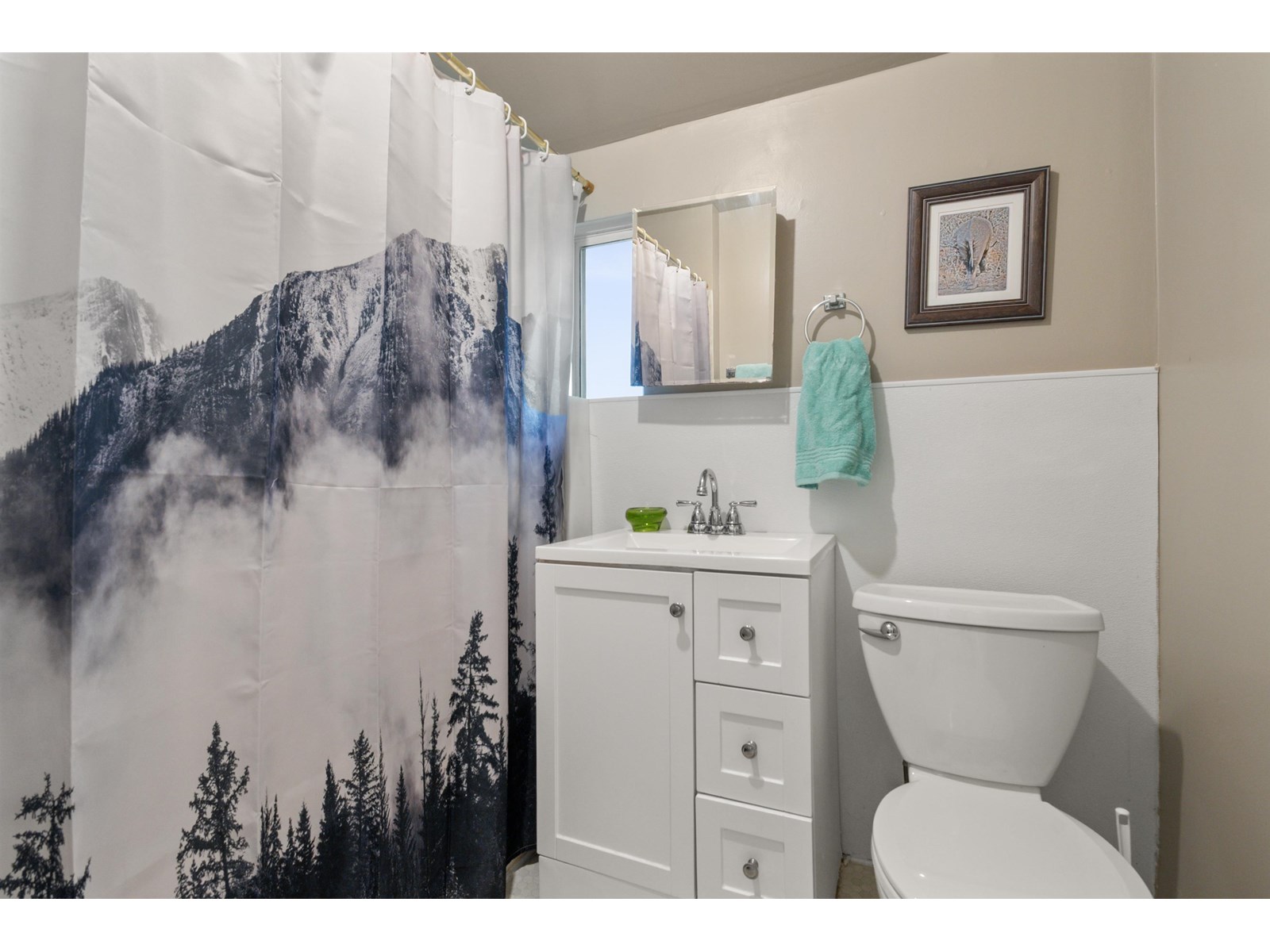 Photo 13 of 45728 Henderson Avenue Chilliwack Proper West, Chilliwack BC