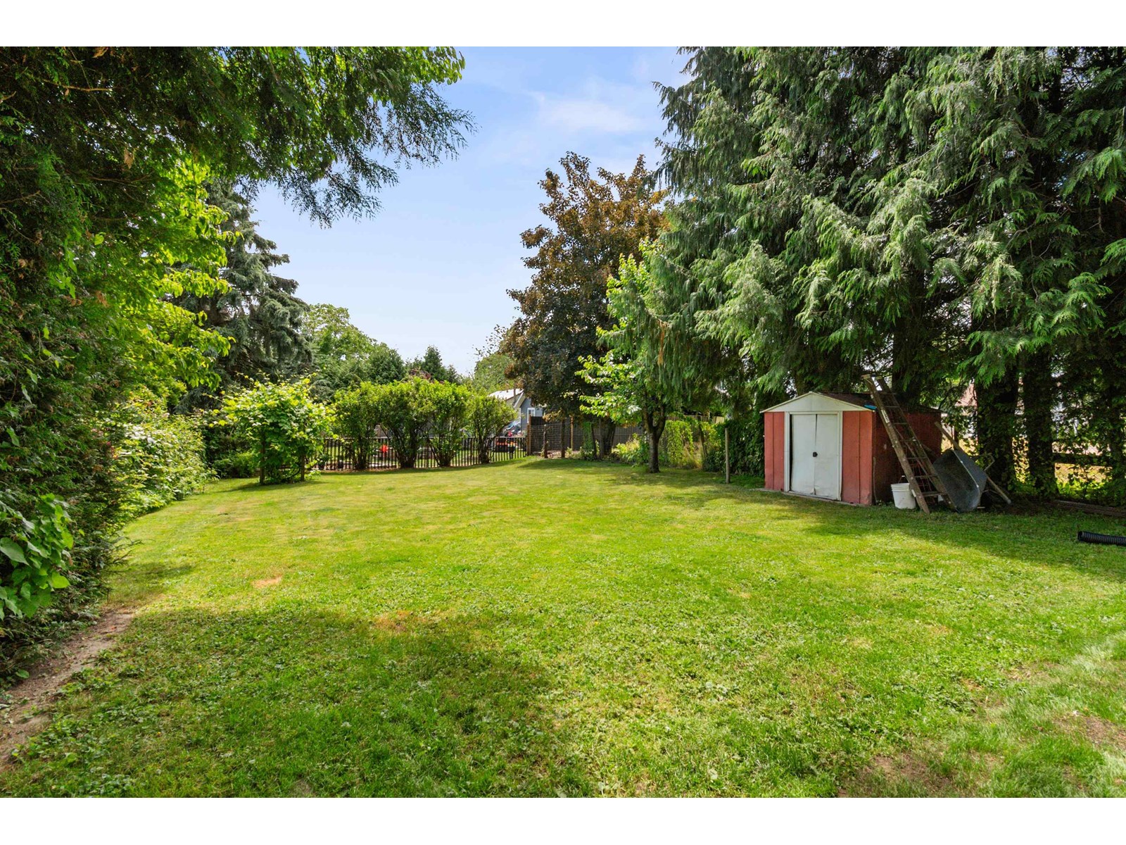 Photo 23 of 45728 Henderson Avenue Chilliwack Proper West, Chilliwack BC