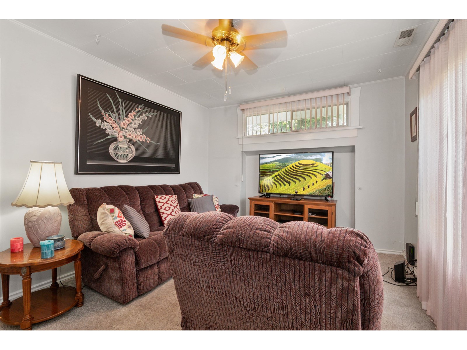 Photo 9 of 45728 Henderson Avenue Chilliwack Proper West, Chilliwack BC