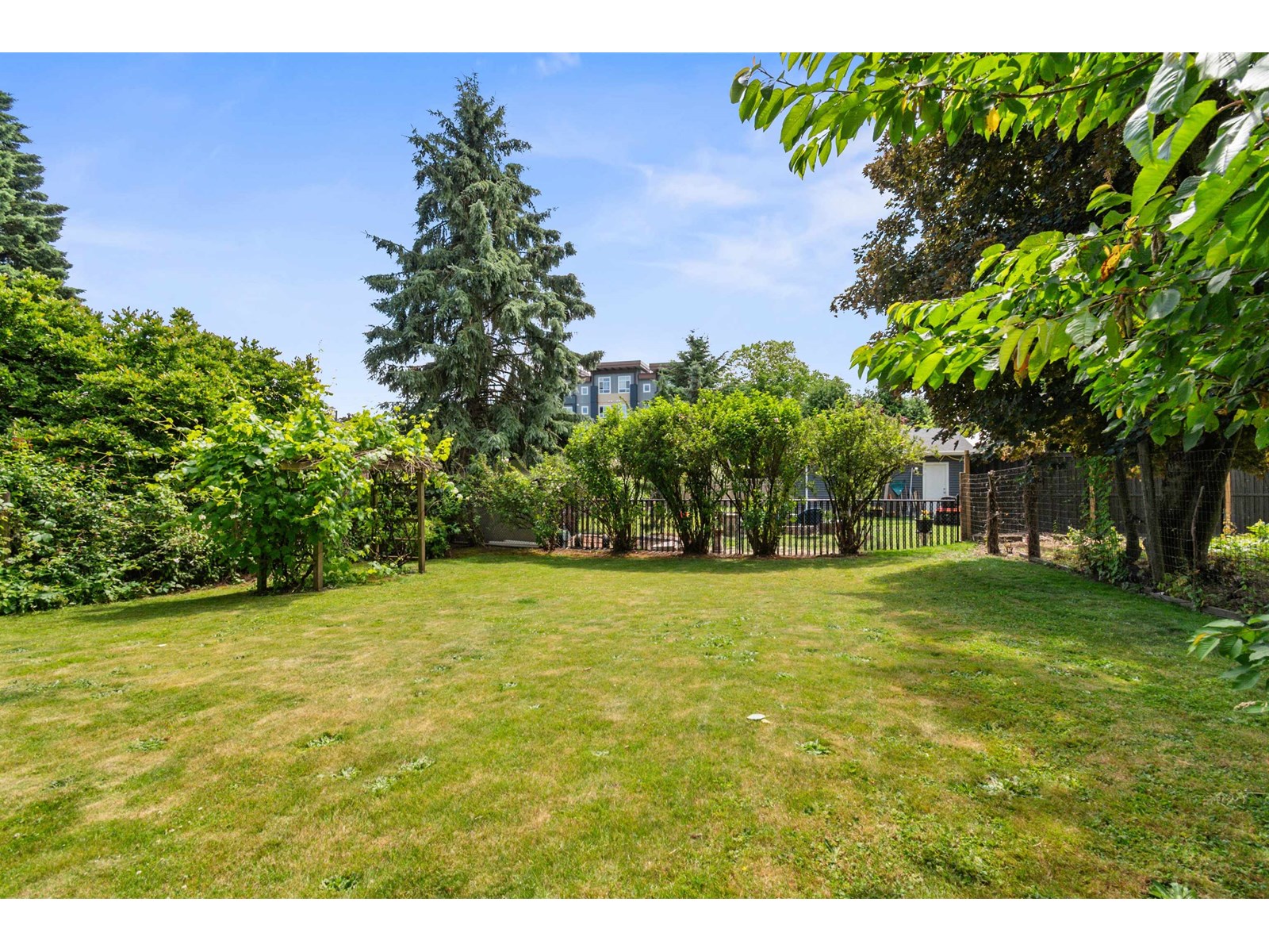 Photo 26 of 45728 Henderson Avenue Chilliwack Proper West, Chilliwack BC