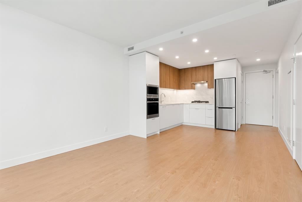 Photo 8 of 2303 13359 Old Yale Road, Surrey BC