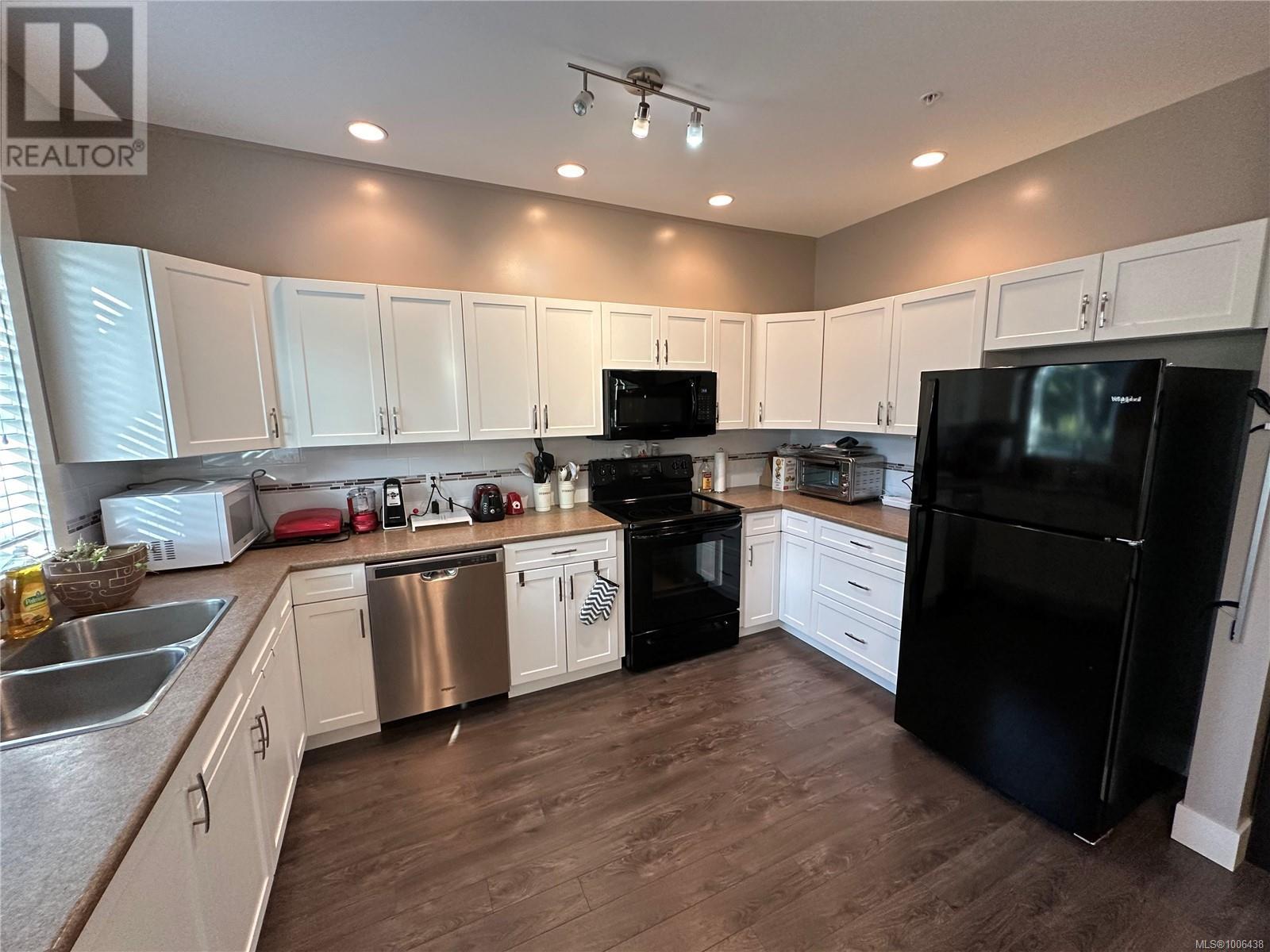 Photo 18 of 4 6177 Nitinat Way, Nanaimo BC
