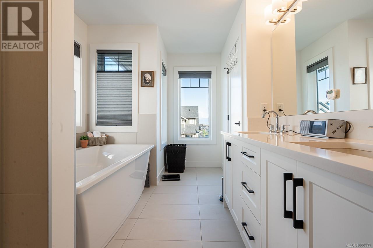 3388 RYDER HESJEDAL WAY - Image 29