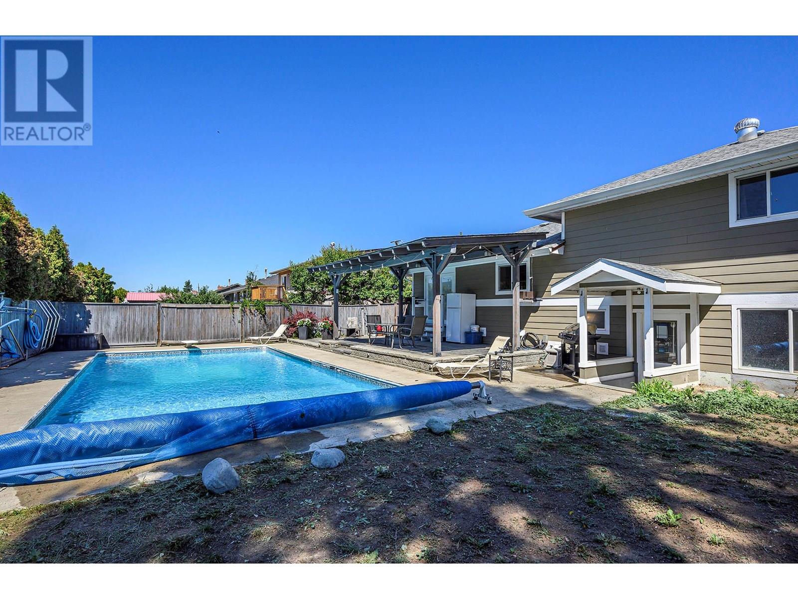 Photo 6 of 629 Richmond Avenue, Kamloops BC