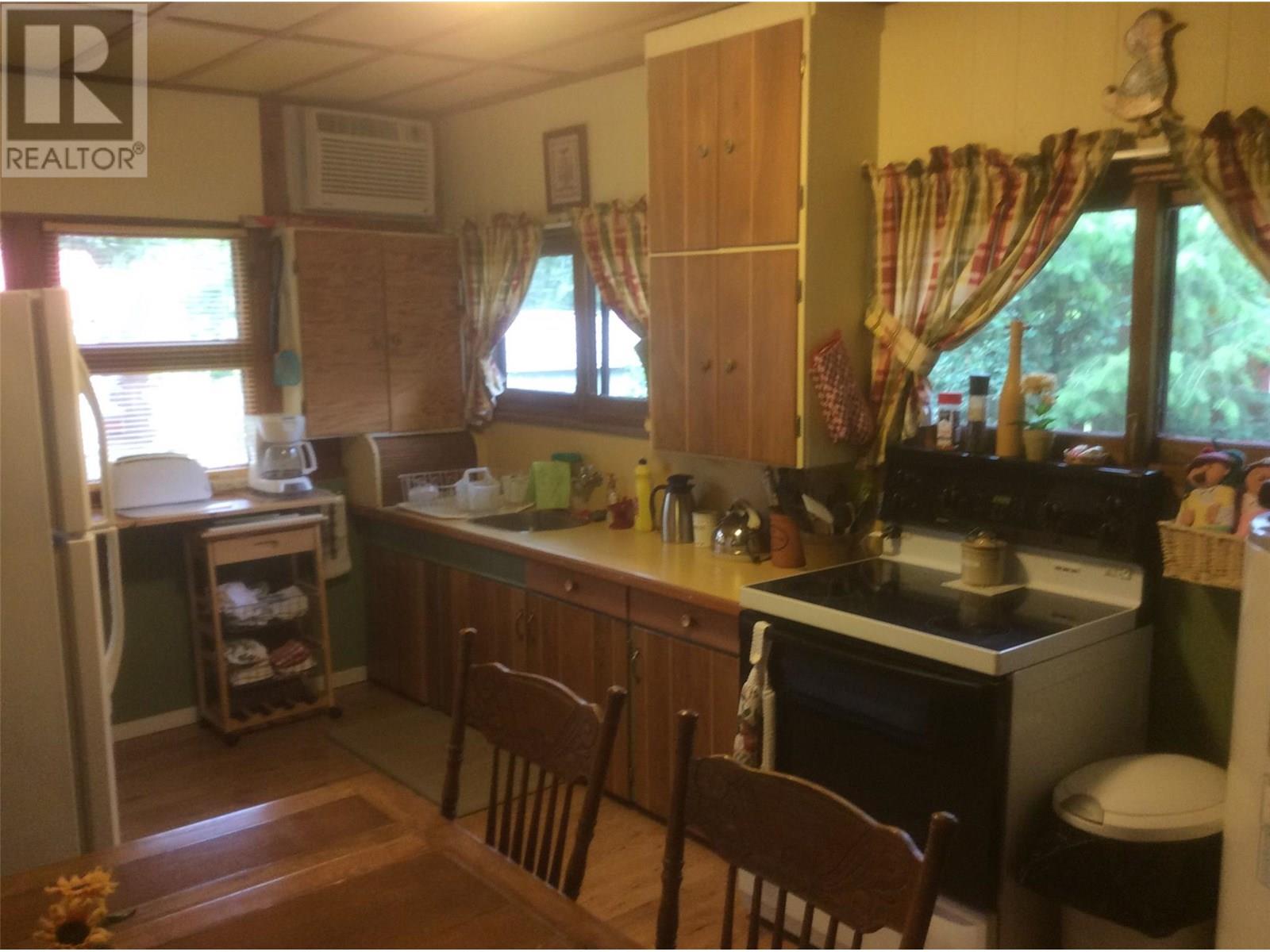 Photo 19 of 1581 Neimi Road, Christina Lake BC