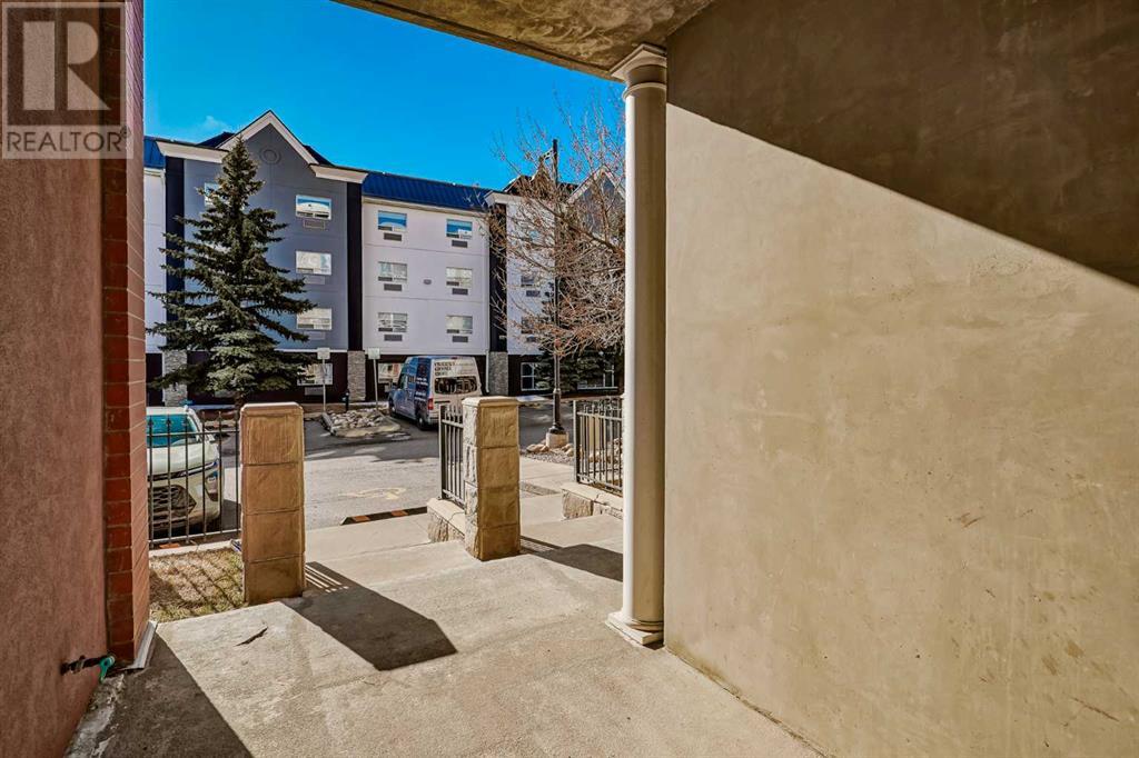 Single Family House for Sale in   Lake Fraser Drive SE Lake Bonavista Calgary 
