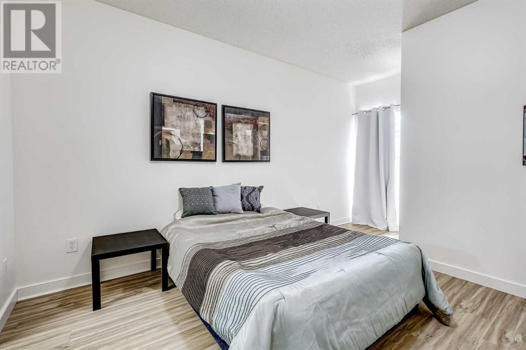 Single Family House for Sale in   Lake Fraser Drive SE Lake Bonavista Calgary 