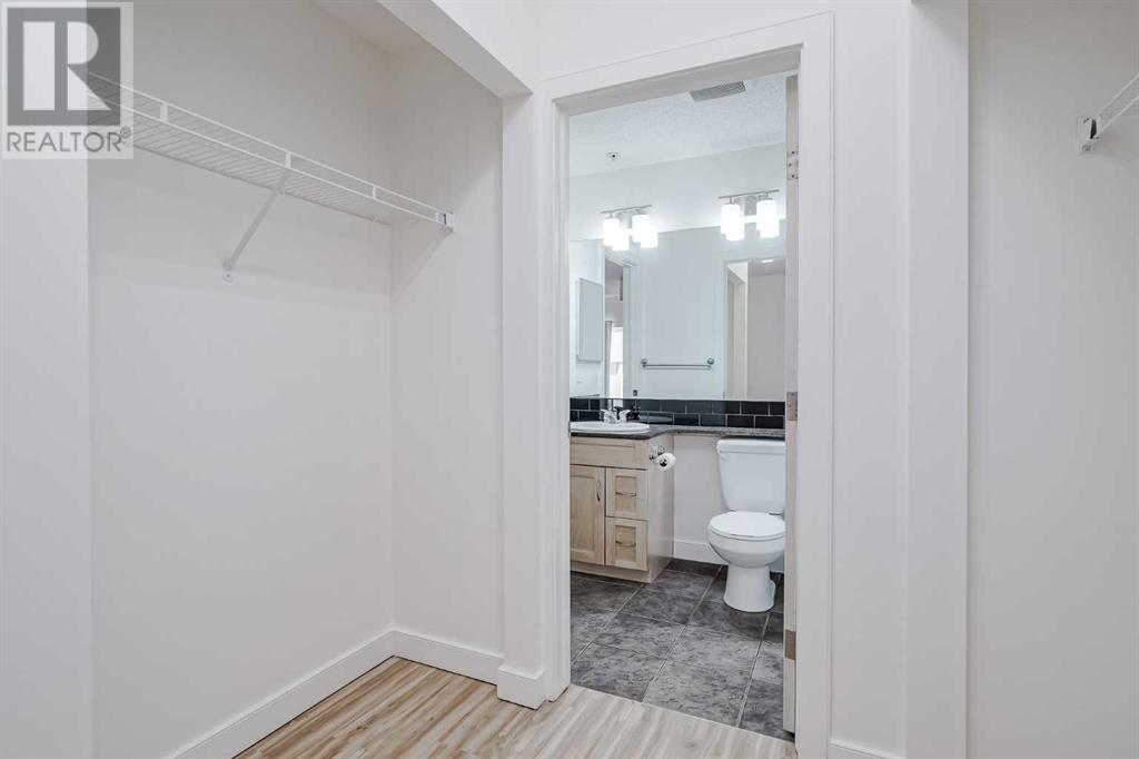 Single Family House for Sale in   Lake Fraser Drive SE Lake Bonavista Calgary 
