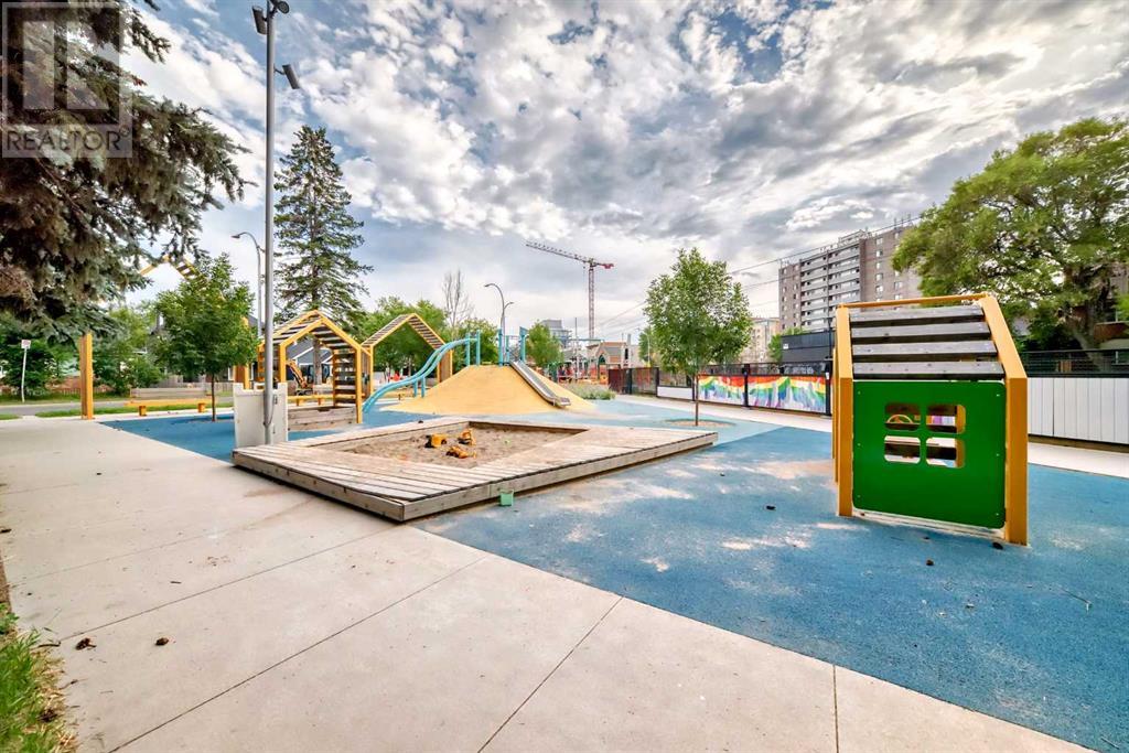 Single Family House for Sale in    Avenue NW Sunnyside Calgary 