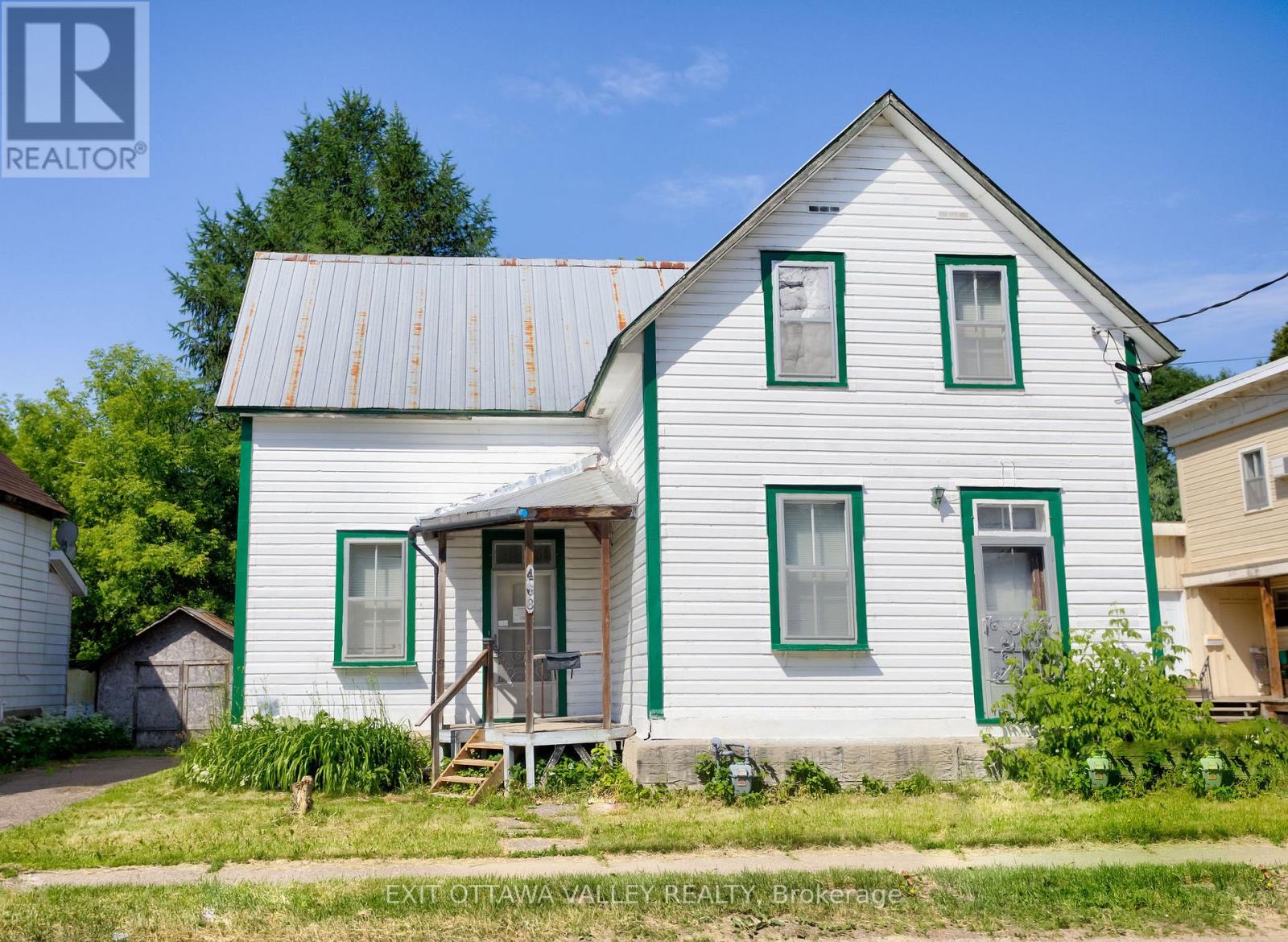 Photo 1 of 468 Moffat Street, Pembroke ON
