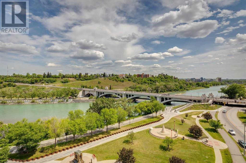 Single Family House for Sale in   Waterfront Court SW Eau Claire Calgary 