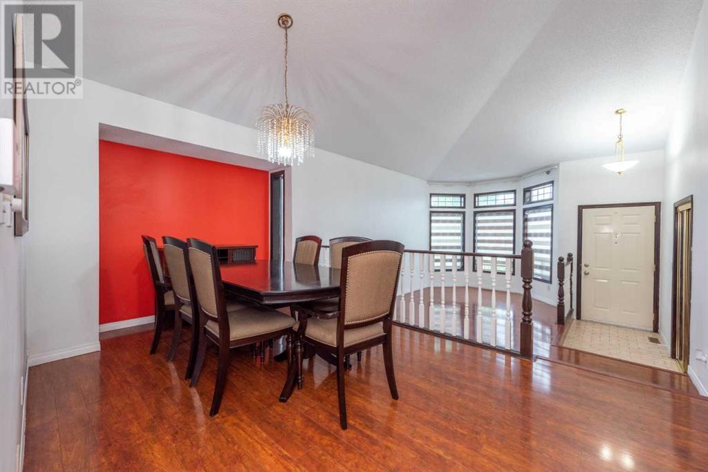 Single Family House 4 Level for Sale in  Riverglen Place SE Riverbend Calgary 