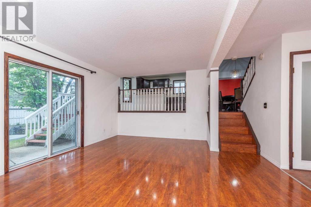 Single Family House 4 Level for Sale in  Riverglen Place SE Riverbend Calgary 