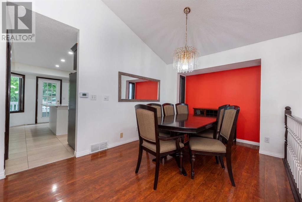 Single Family House 4 Level for Sale in  Riverglen Place SE Riverbend Calgary 