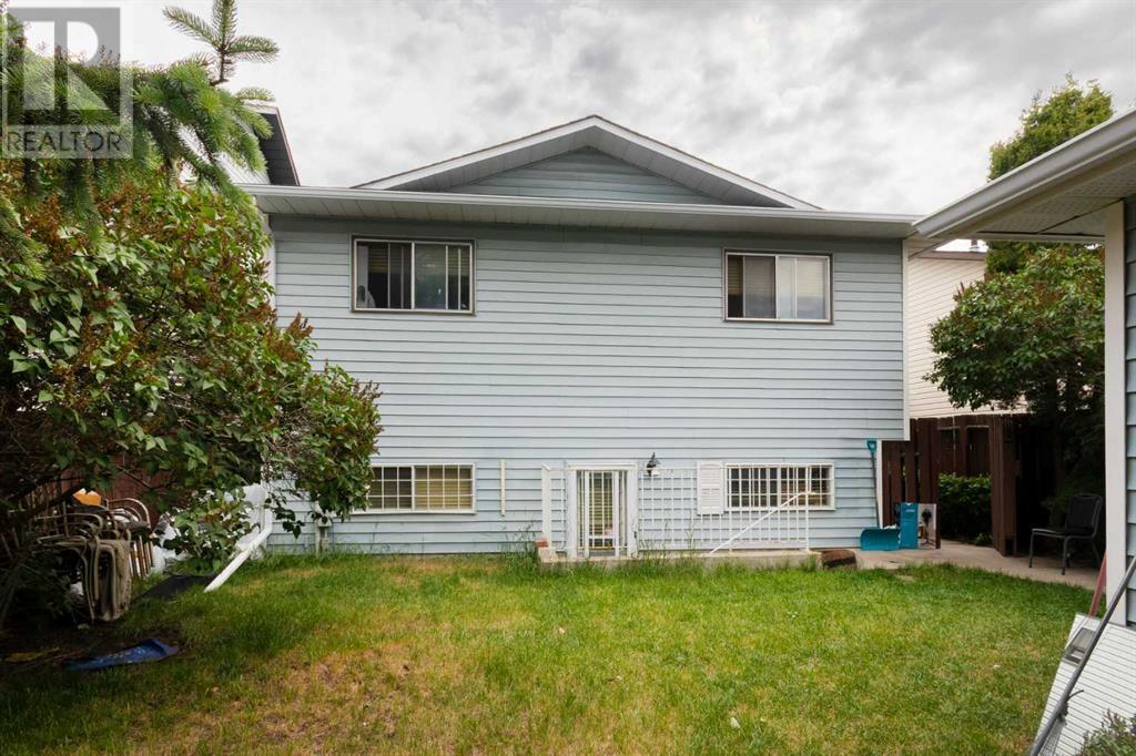 Single Family House Bi-level for Sale in  Whitworth Way NE Whitehorn Calgary 