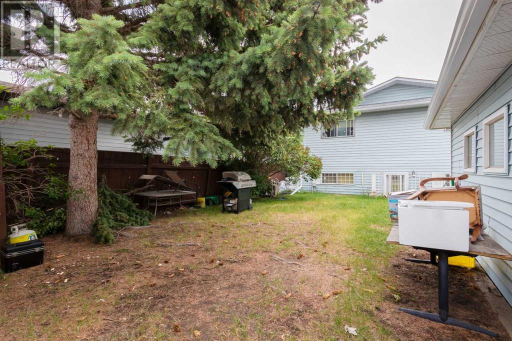 Single Family House Bi-level for Sale in  Whitworth Way NE Whitehorn Calgary 