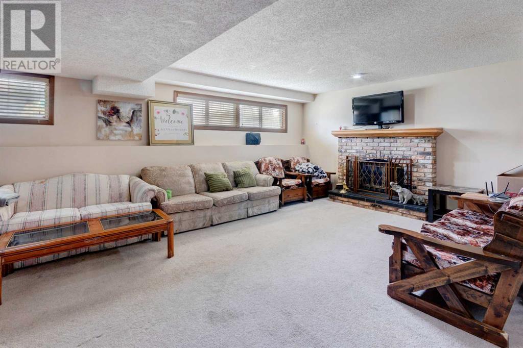Single Family House Bi-level for Sale in  Whitworth Way NE Whitehorn Calgary 